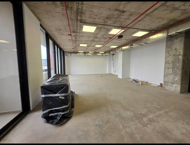 187M² OFFICE TO LET IN PAARDEN EILAND